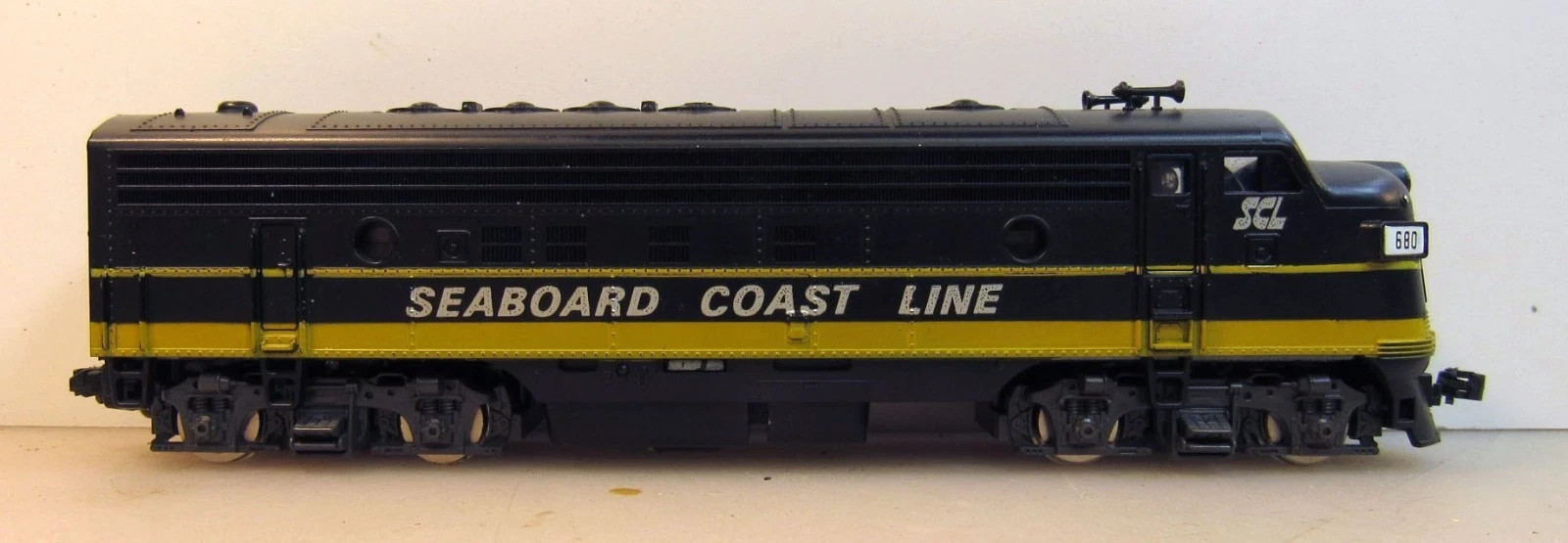 Atlas HO Scale SCL Seaboard Coast Line FP7 – Excellent condition, good runner