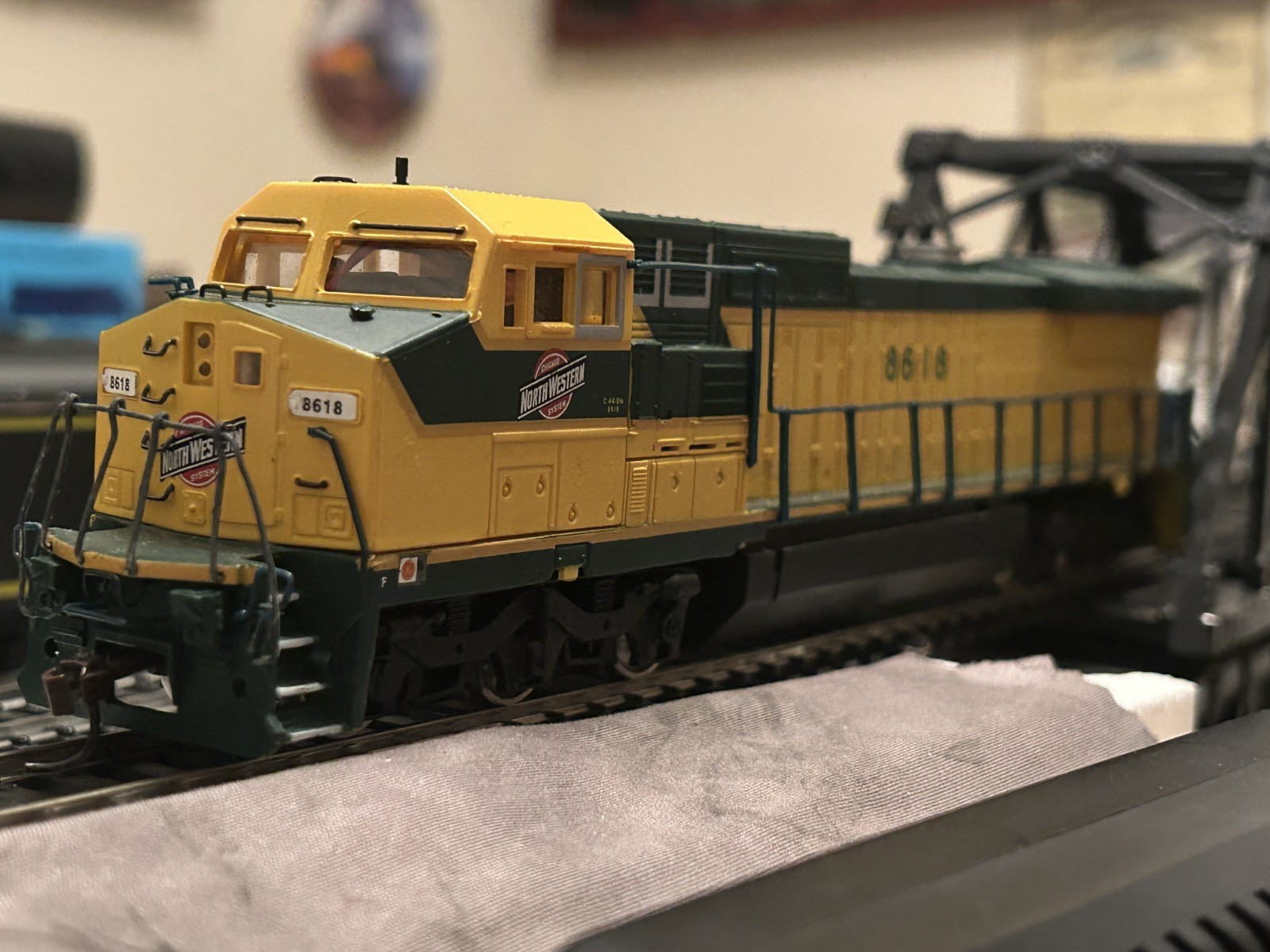 Bachmann Spectrum GE Dash 8-40C Chicago & North Western (C&NW) Pre-owned