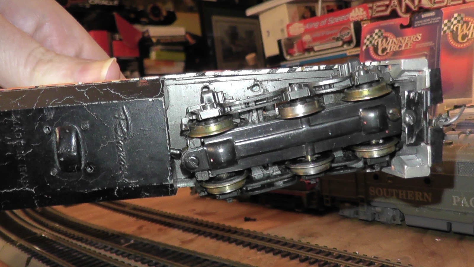 ho western pacific rivarossi diesel locomotive runs on track
