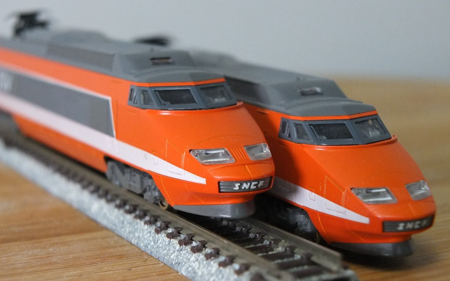 Kato 10-091 N Gauge TGV 6-car set in SNCF orange livery