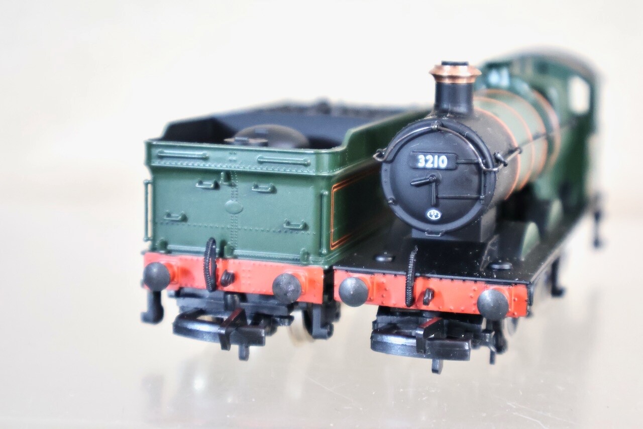 MAINLINE 37-077 BR GREEN 0-6-0 COLLETT CLASS GOODS LOCOMOTIVE 3210 BOXED og