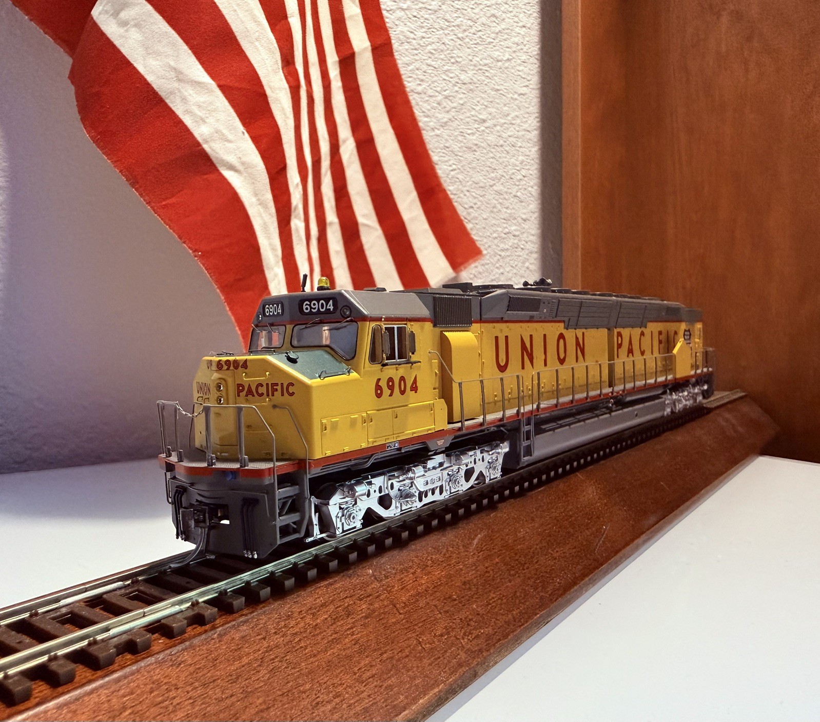 HO Athearn Genesis EMD DDA40X UP #6904 DCC Equipped Non-Sound w/Box