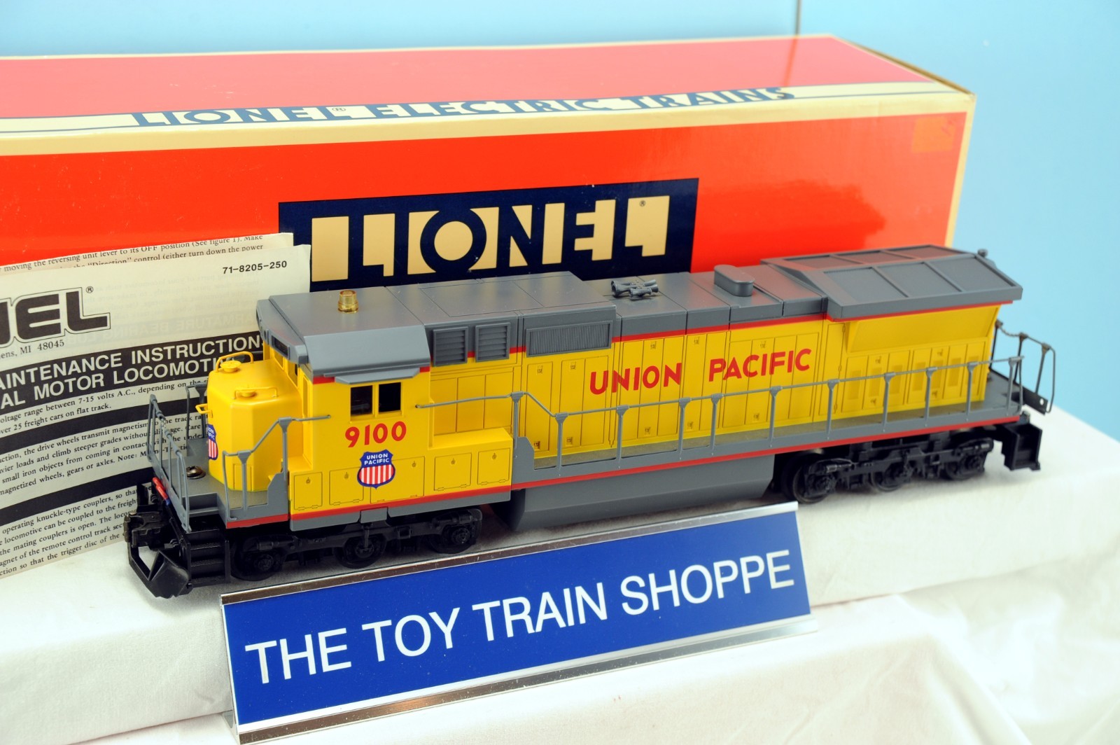 LIONEL 18205 UNION PACIFIC DASH-8 40C DIESEL ENGINE. TESTED. EXC COND (LN) IB.