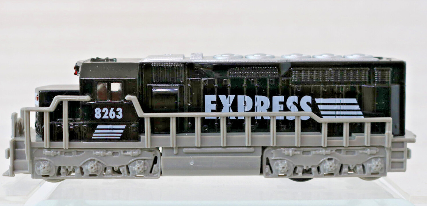 Freight Locomotive Pull Back Power Black & Silver 8263 Express Die Cast