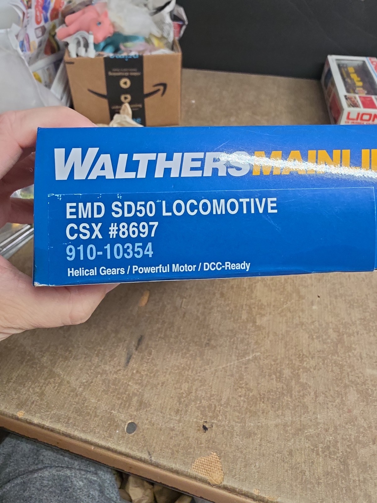 WALTHERS MAINLINE HO SCALE EMD GP9 PH II LOCOMOTIVE CSX #1798 910 – 10423 NEW