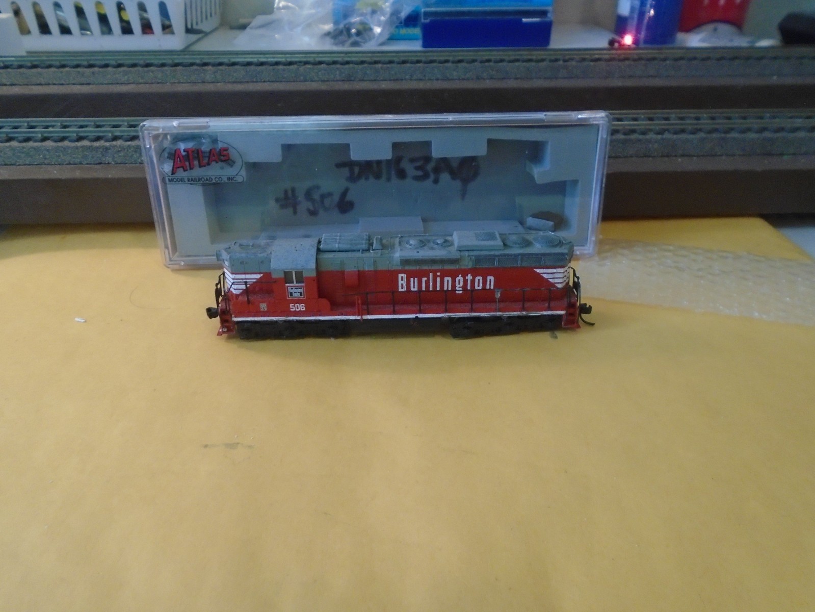 ATLAS #54405 EMD SD-24 DIEEL LOCOMOTIVE – BURLINGTON ROUTE #506 (DCC ADDED) N