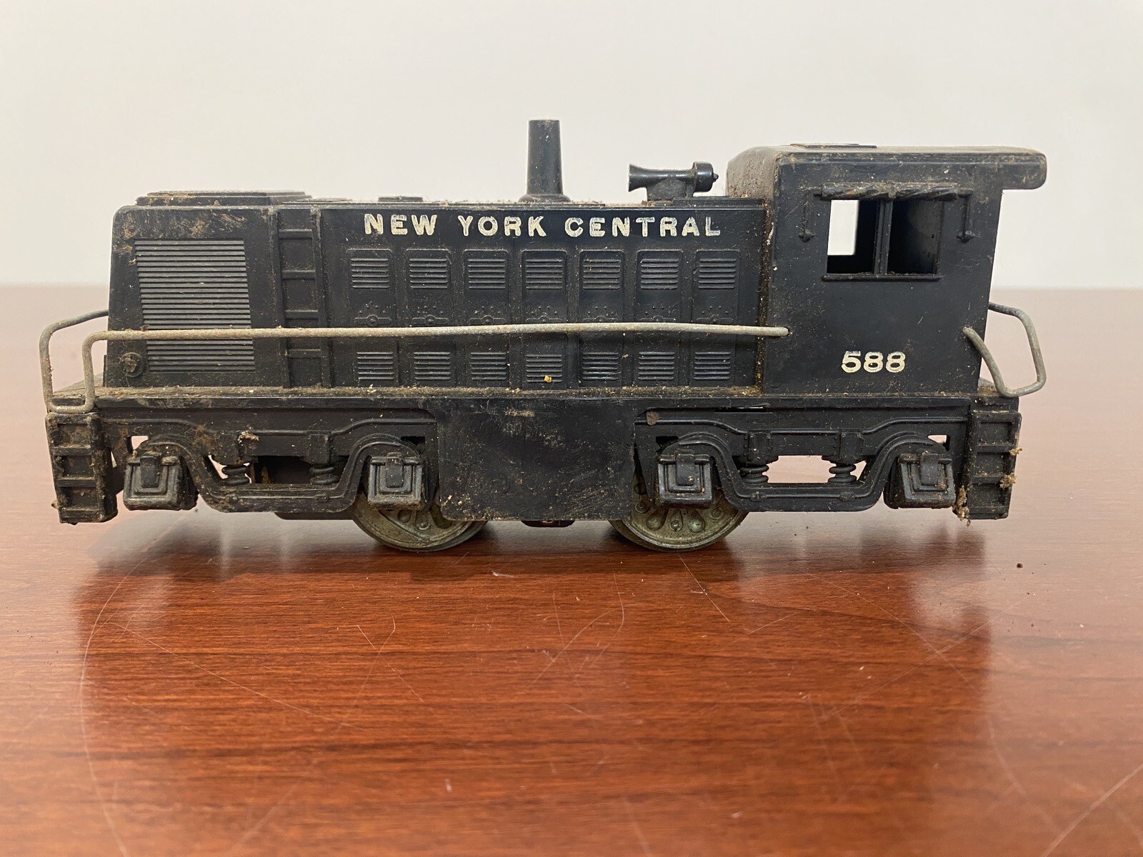 VTG Lionel No. 2037 / 6026W “Lionel Steam Locomotive and Tender / 3 Other B22