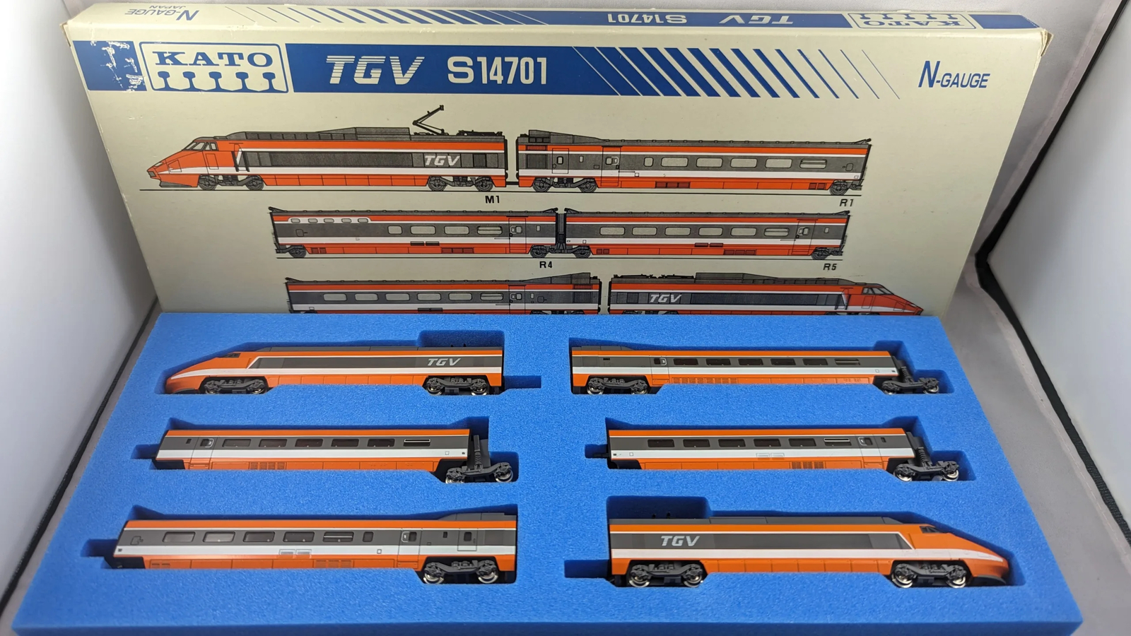 KATO French TGV S14701 (1983) (Hard to spot) (Very good condition)