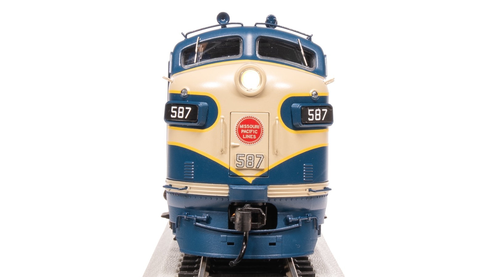 Broadway 8194 EMD F7 A/B, MP 587/587B, Eagle Scheme, A-unit Paragon4,HO