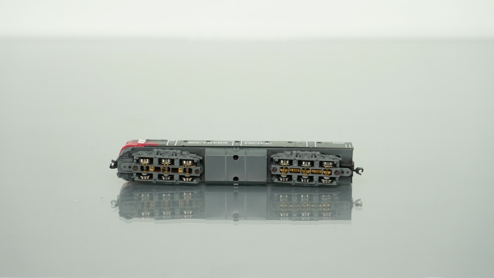 AZL Ajin Brass Krauss Maffei ML-4000 Southern Pacific 9000 DCC w/Sound Z scale