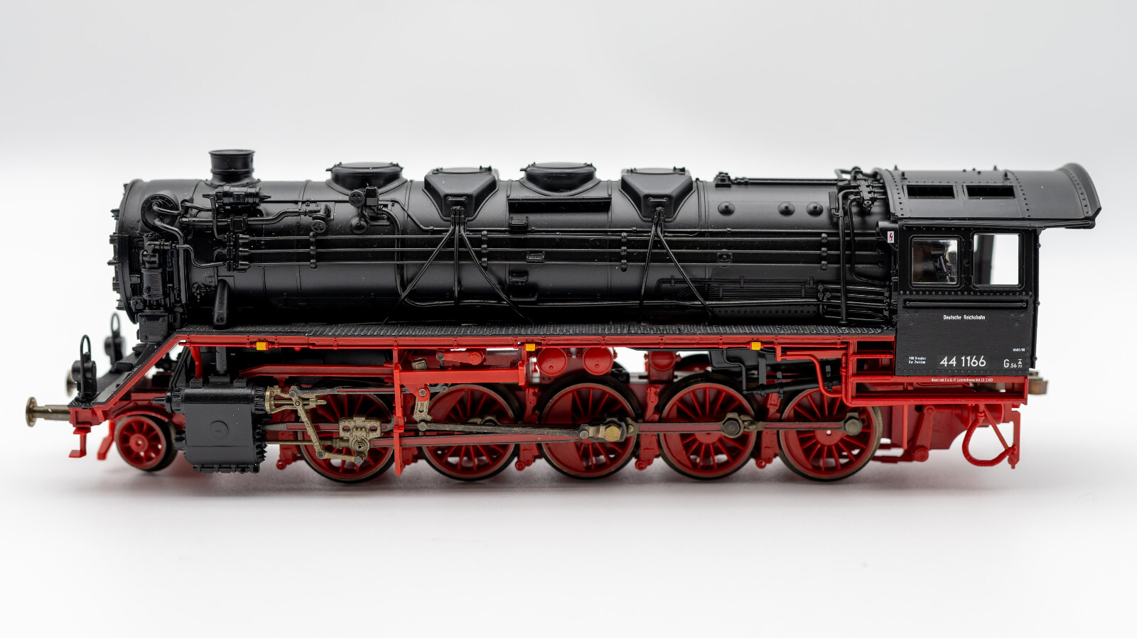 Roco 43351 HO Steam Locomotive DRG Class 44 1166 With Detachable Tender
