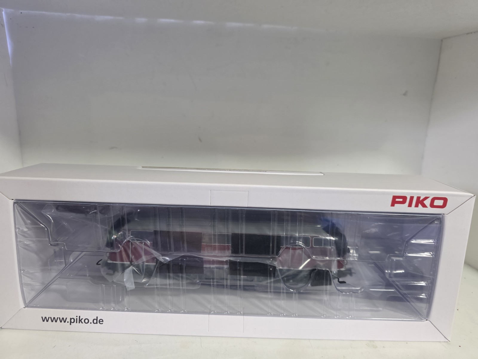 Piko DB BR 160 Diesel Locomotive 52404 HO Scale DCC Ready