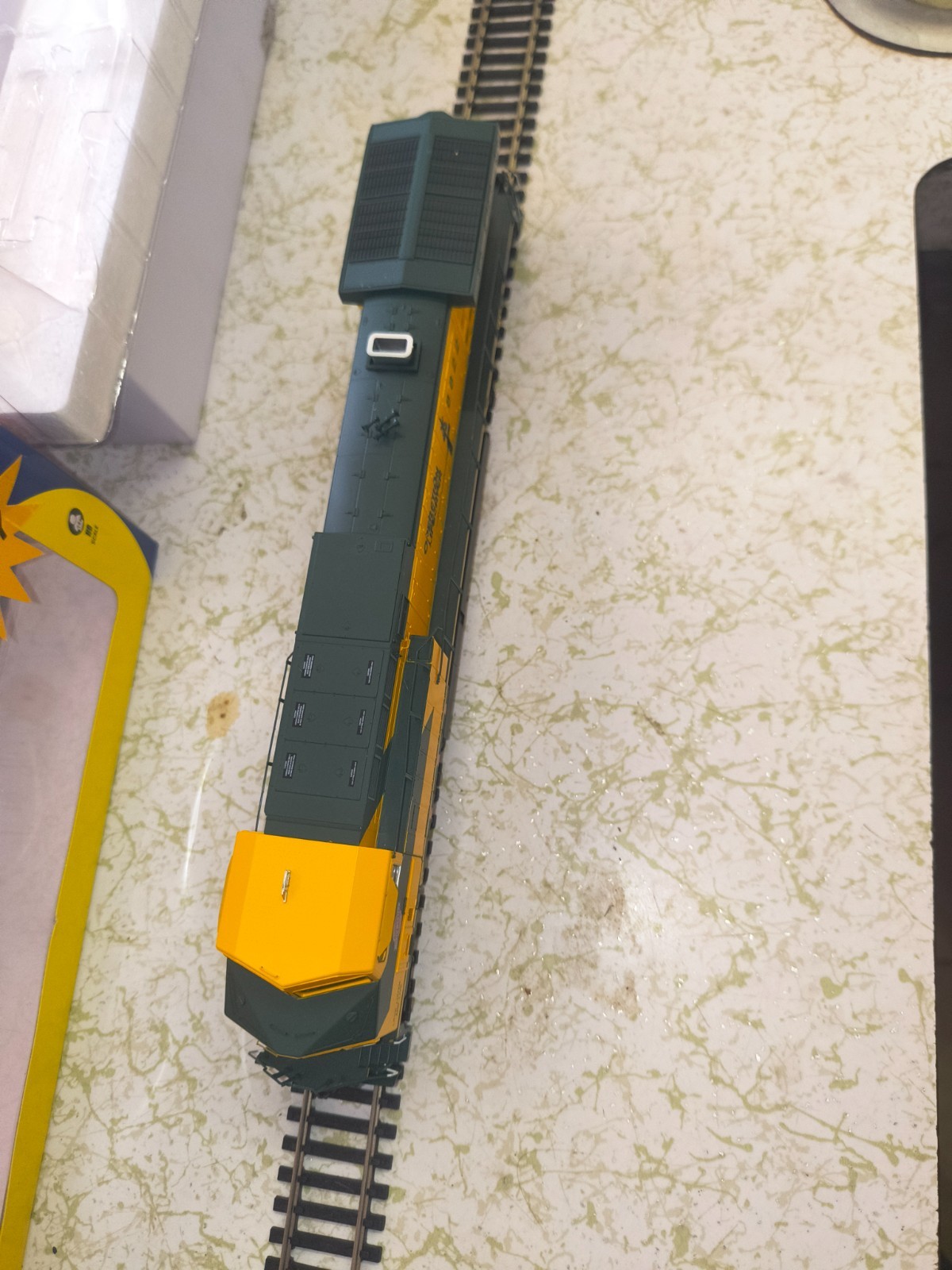 Athearn 77697 HO CNW CHICAGO & NORTH WESTERN Oper Lifesaver AC4400CWD DCC READY