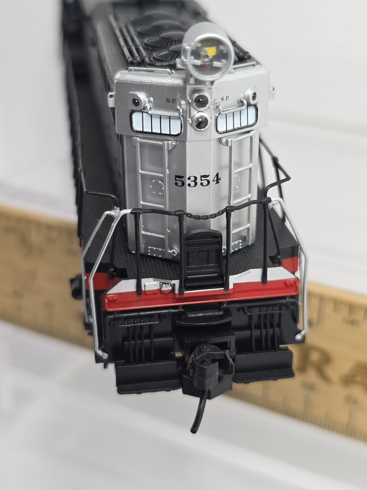 Walthers Proto HO Southern Pacific 5354 SD9 Diesel Loco DC Sound Runs Read Desc.