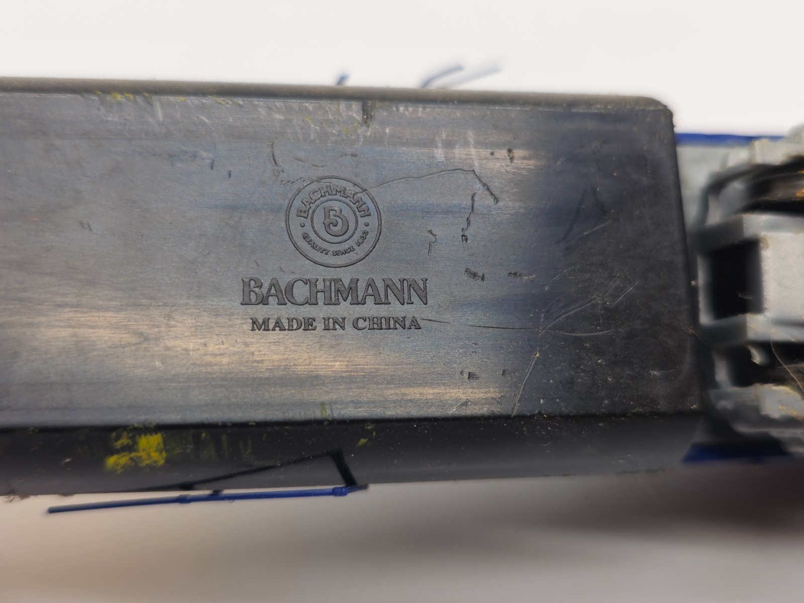 BACHMANN #63598 N Scale EMD GP-40 LOCOMOTIVE – ALASKA RAILROAD #3015