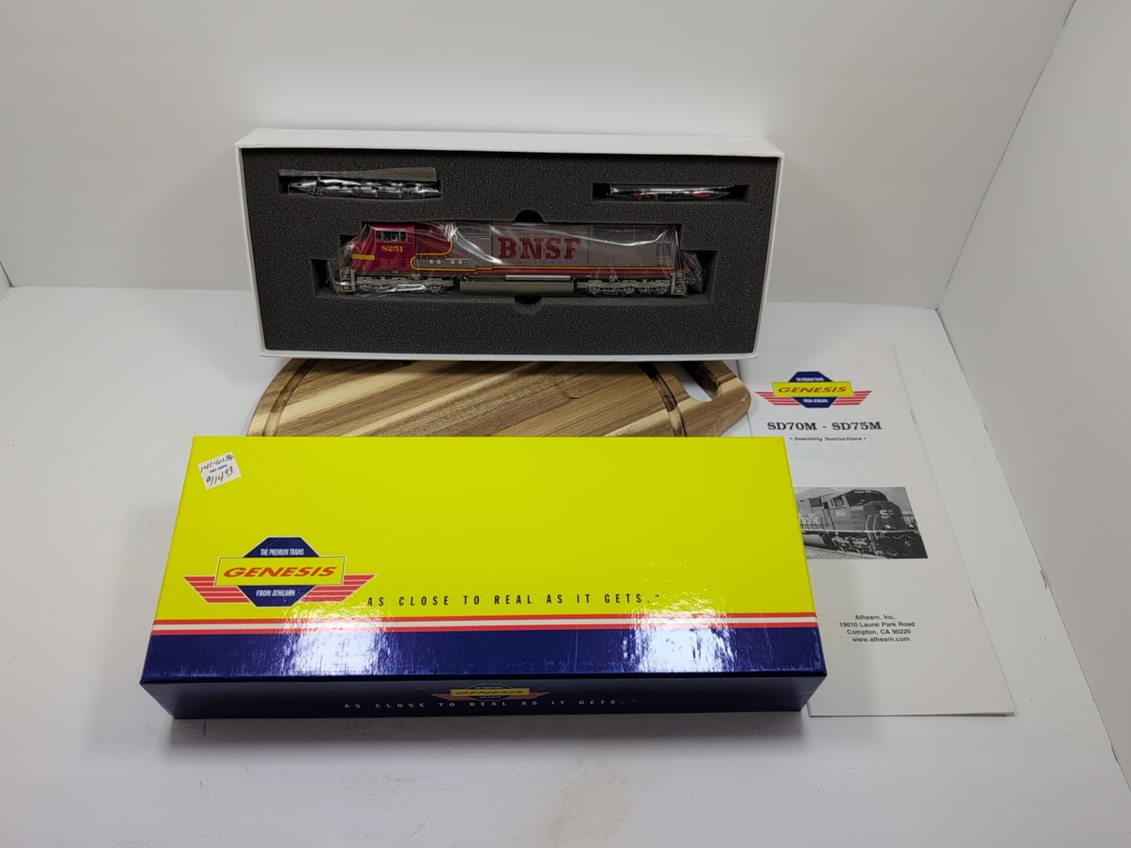 HO Scale , Athearn Genesis ,BNSF , SD75M, Diesel Engine , DC Only ! RD# 8251