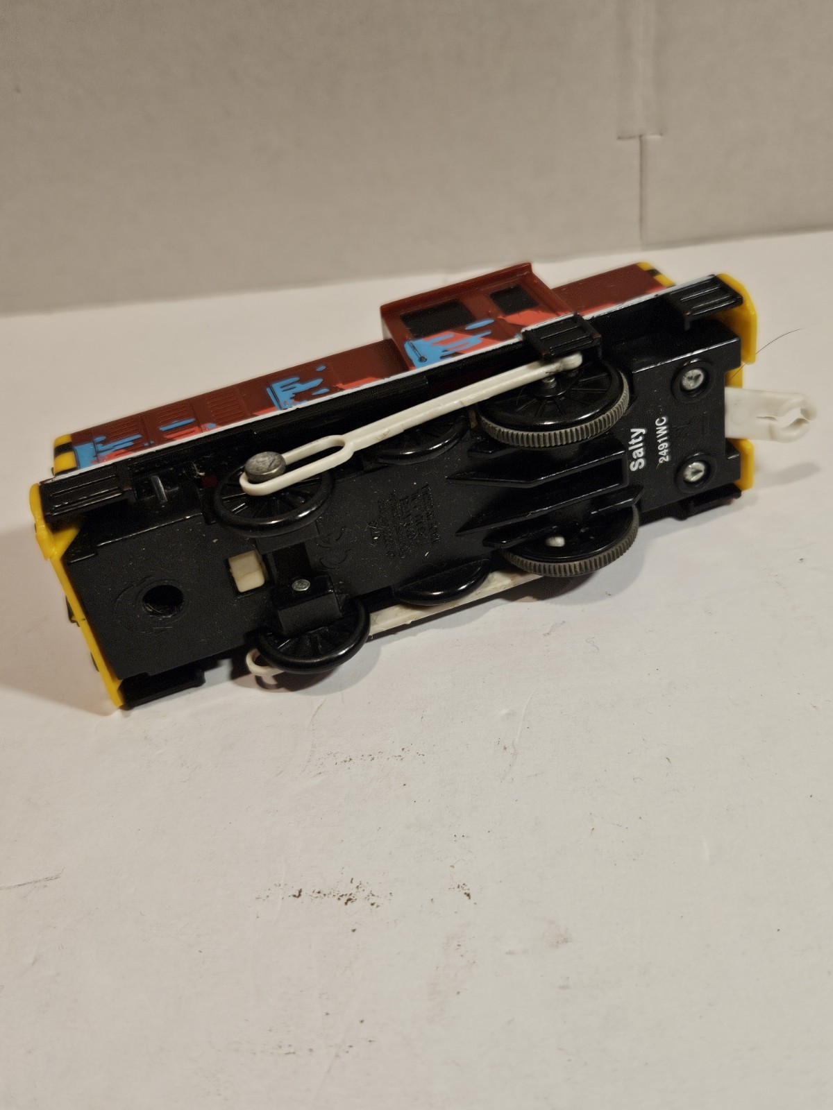 Thomas & Friends Salty Motorized TrackMaster Engine Train 2991 Mattel 2009