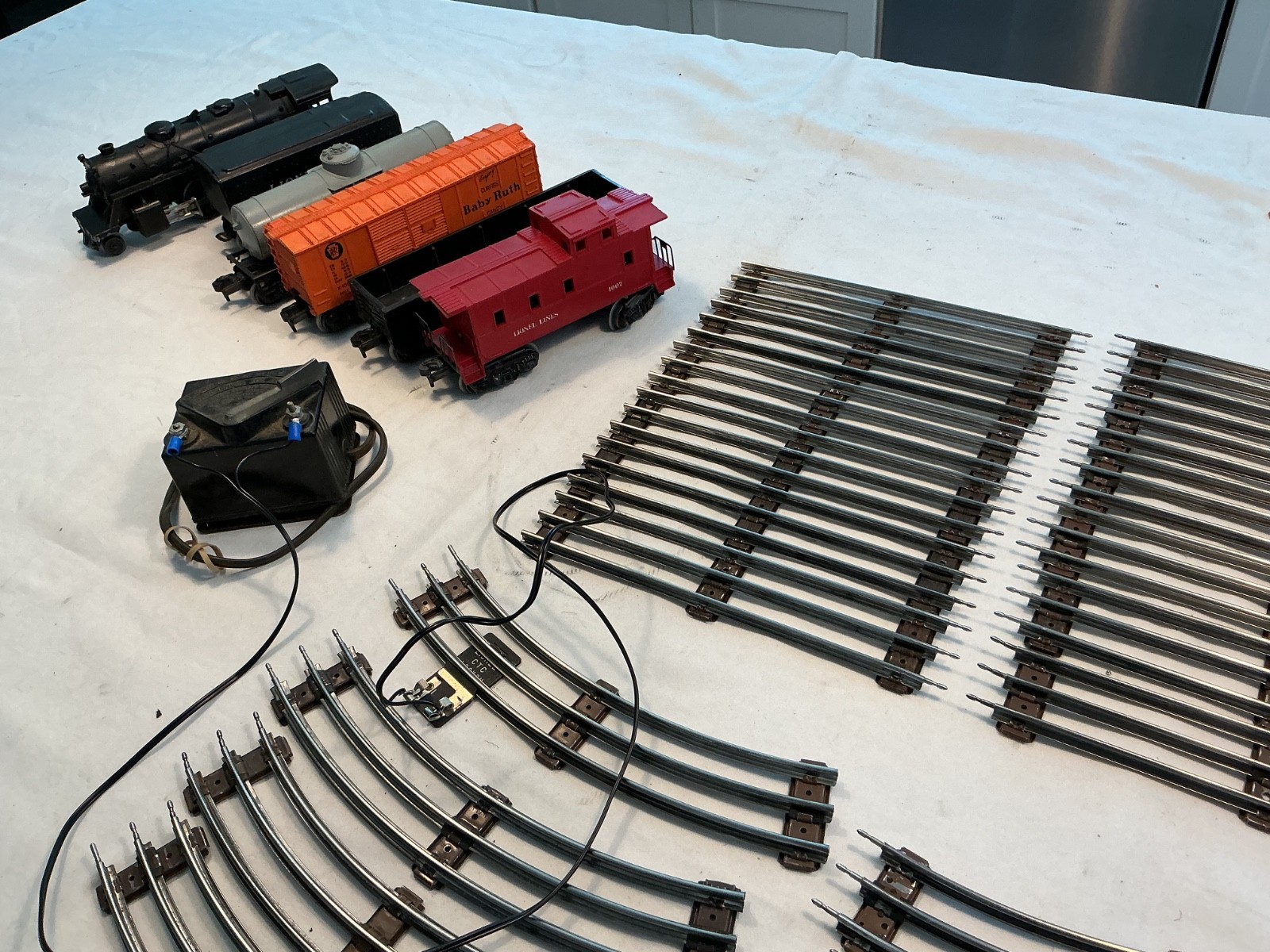 Lionel SETNo. 1117 / Steam Engine 1110 SET. 4 freight cars 027