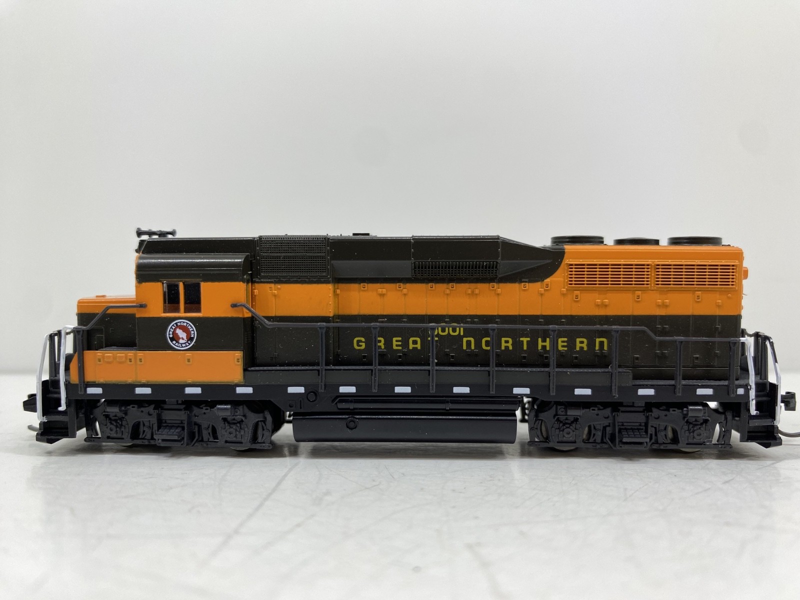 Atlas N Scale EMD GP30 #4730 Great Northern Diesel Locomotive Rd#3001