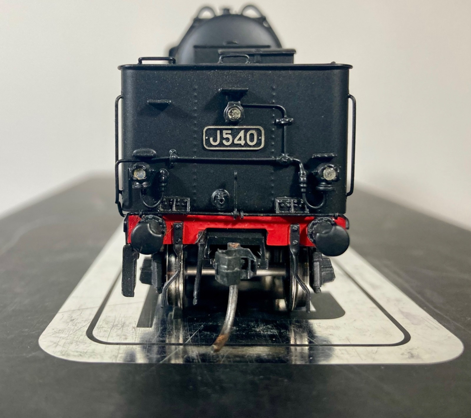 Trainbuilder – Victorian Railways – J Class # J540 Black & Red Steam Locomotive