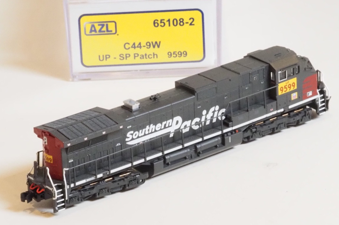 Z-scale AZL 65108-2 C44-9W Locomotive UP – SP Transition Patch highly detailed