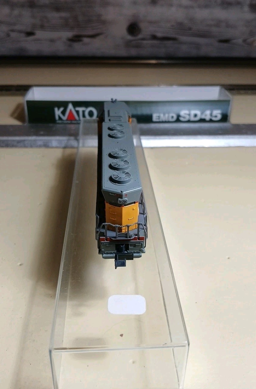 UNION PACIFIC #9 SD45 n scale locomotive KATO # 176-3119 Tested Works Well