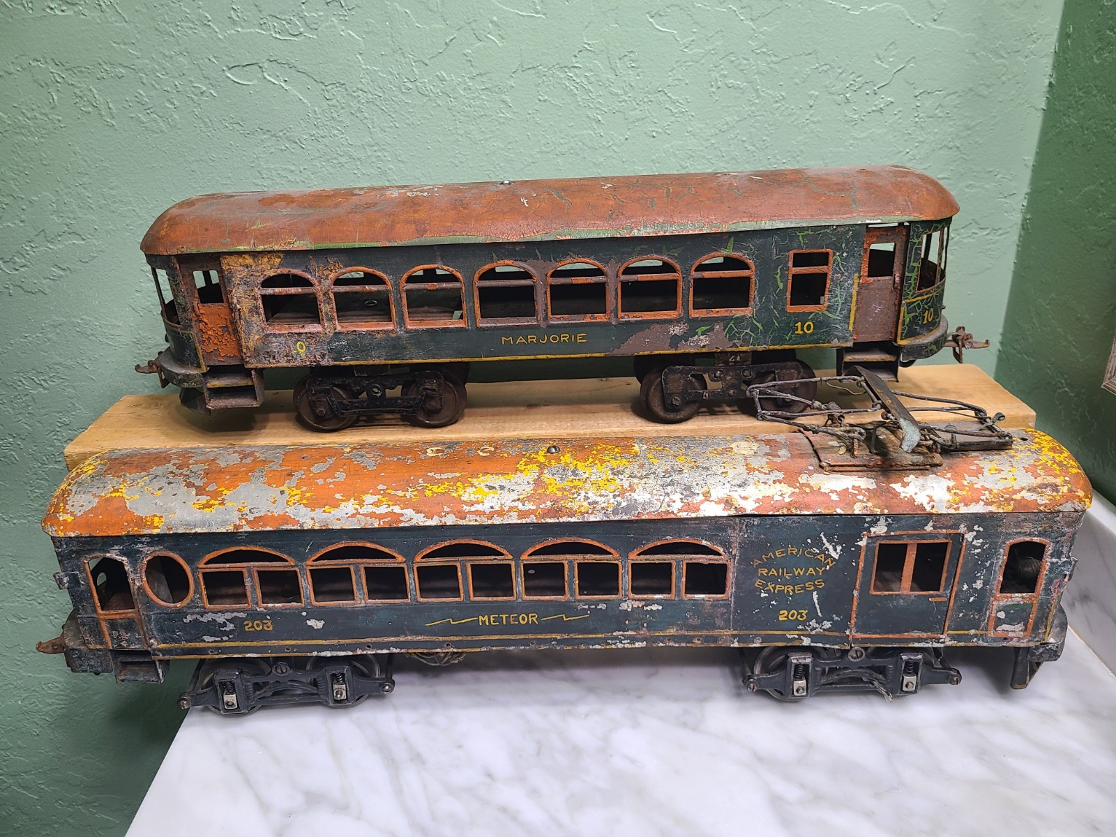 Voltamp Interurban toy train 2″ gauge trolley & trailer car look old prewar toys