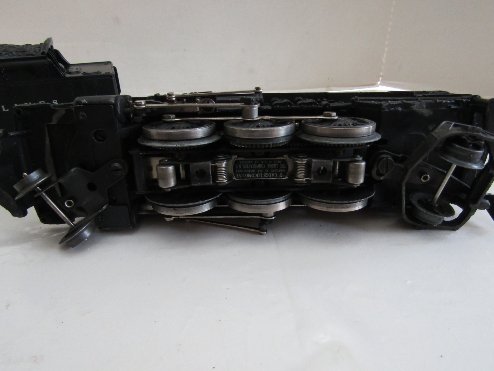 VINTAGE TRAIN ENGINE Lionel Postwar #2025 locomotive & tender CAST METAL