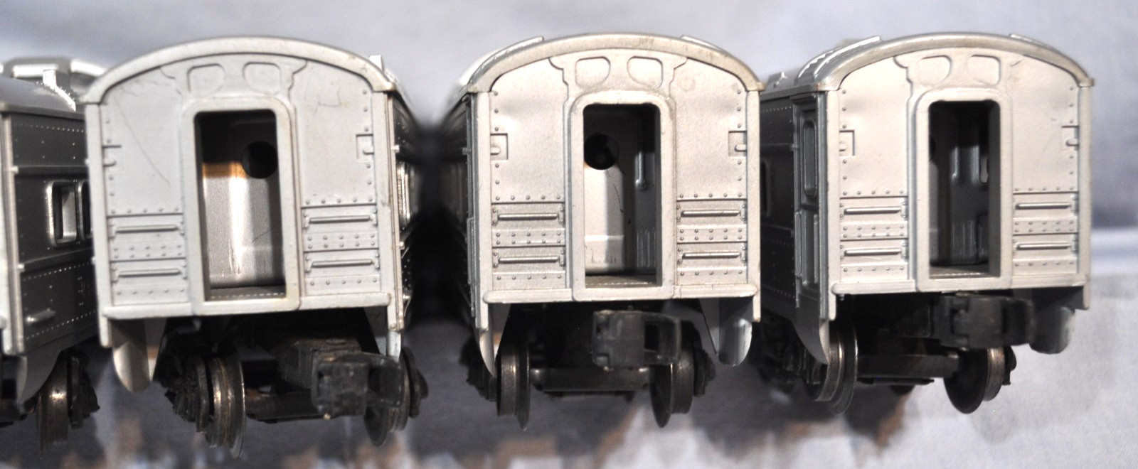 LIONEL 2432 Clifton 2432 Clifton 2432 Clifton 2434 Newark 2436 Mooseheart 5 Cars