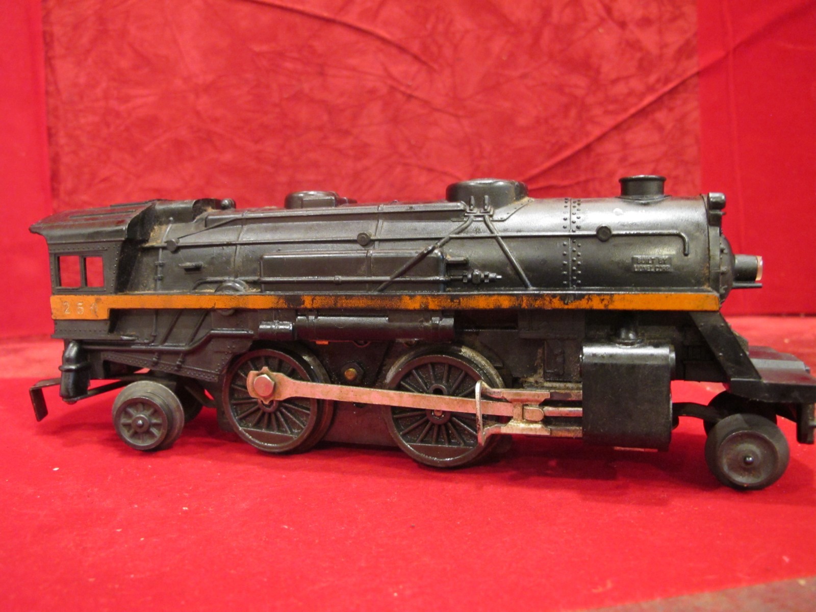 Lionel 250 Steam Locomotive O27 Gauge Black Orange Stripe Vintage Postwar