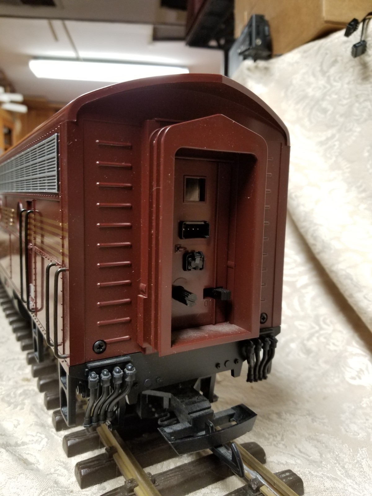 LGB 25570 & 25582 PRR Pennsylvania F7A & F7B Diesel Engines – Lights/Sound NEW
