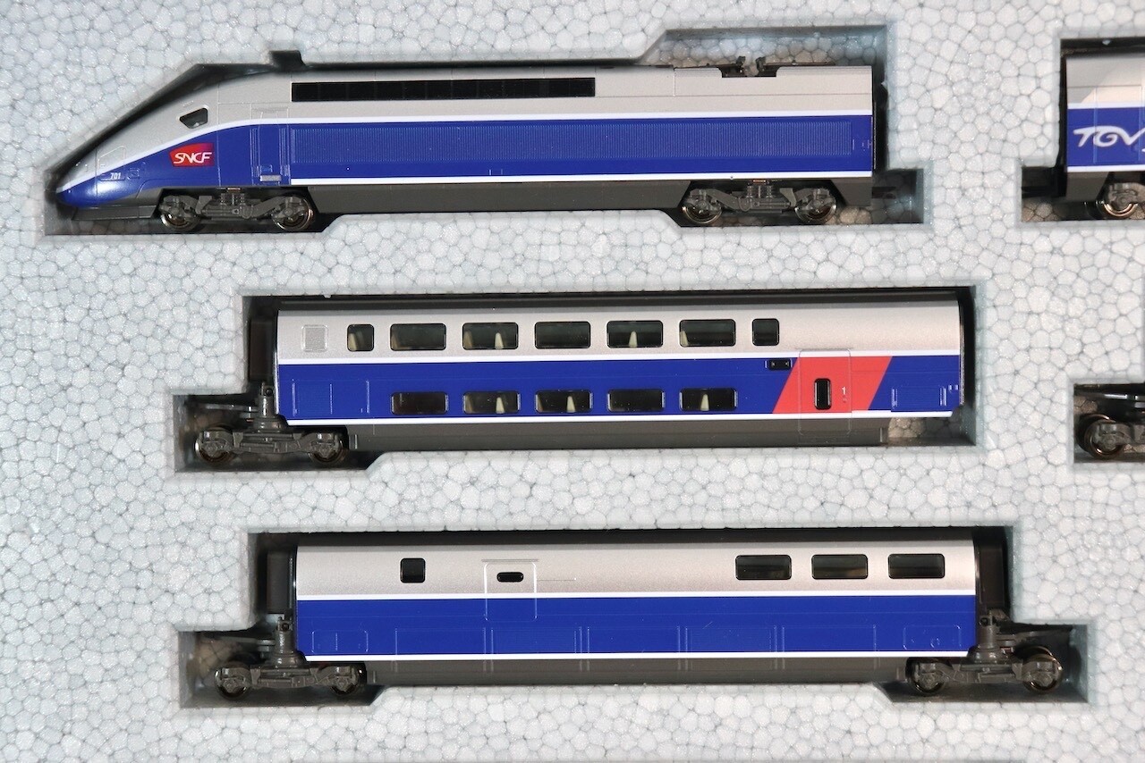 KATO K10917 SNCF TGV DUPLEX ELECTRIC LOCOMOTIVE 10 CAR DISPLAY SET & LIGHTS on
