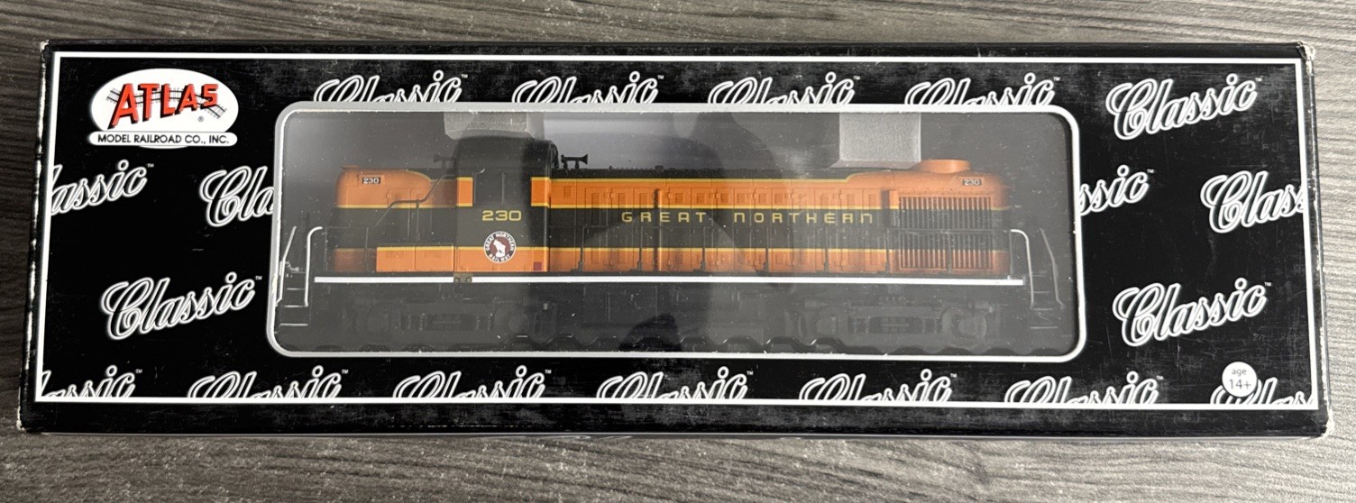 Atlas Classic Silver HO #10001934 RS-3 Locomotive Great Northern #230 – NIB!