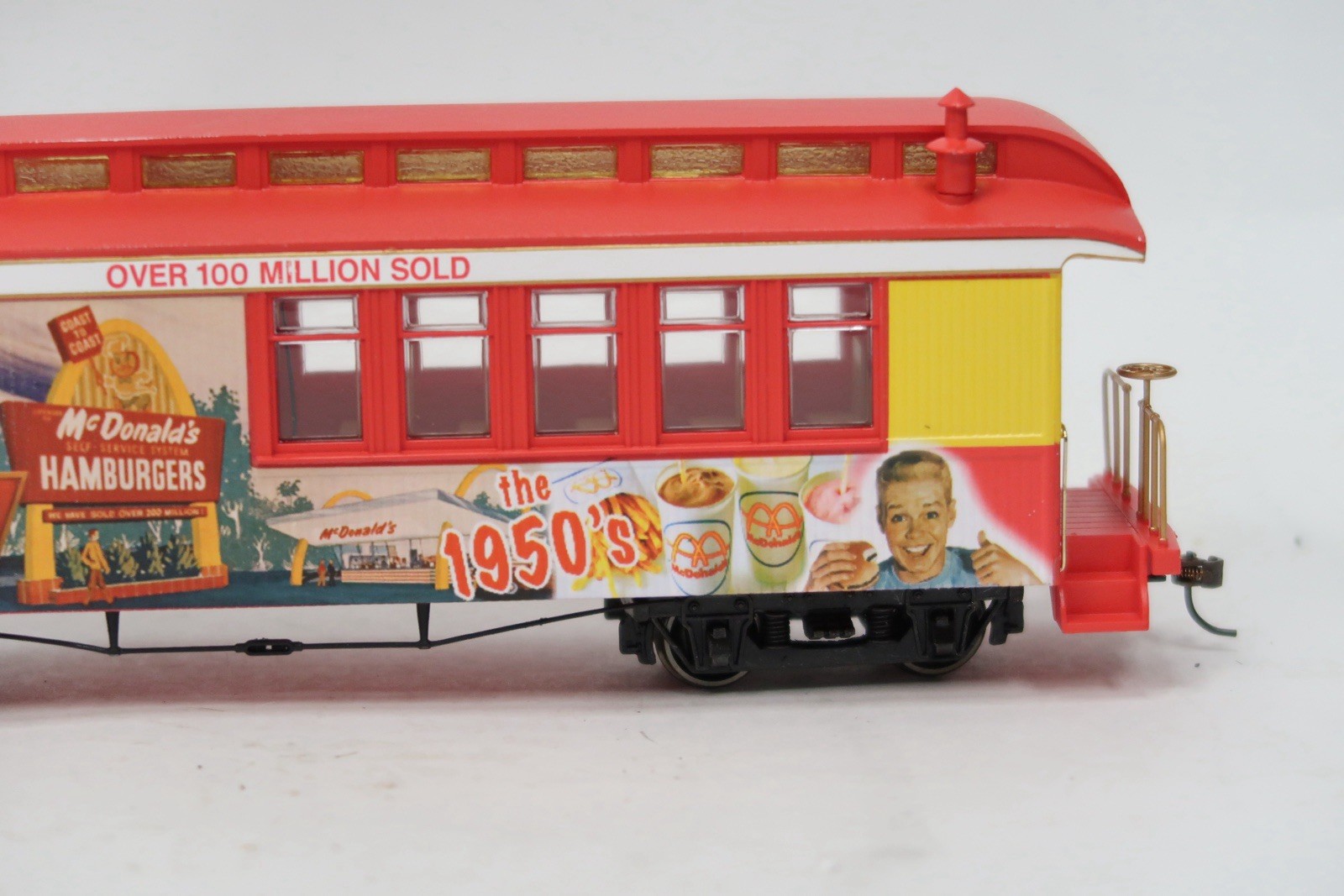 Hawthorne Village McDonald’s 1950s O Gauge Boxcar w Track COA LNIB FREE SHIP A5