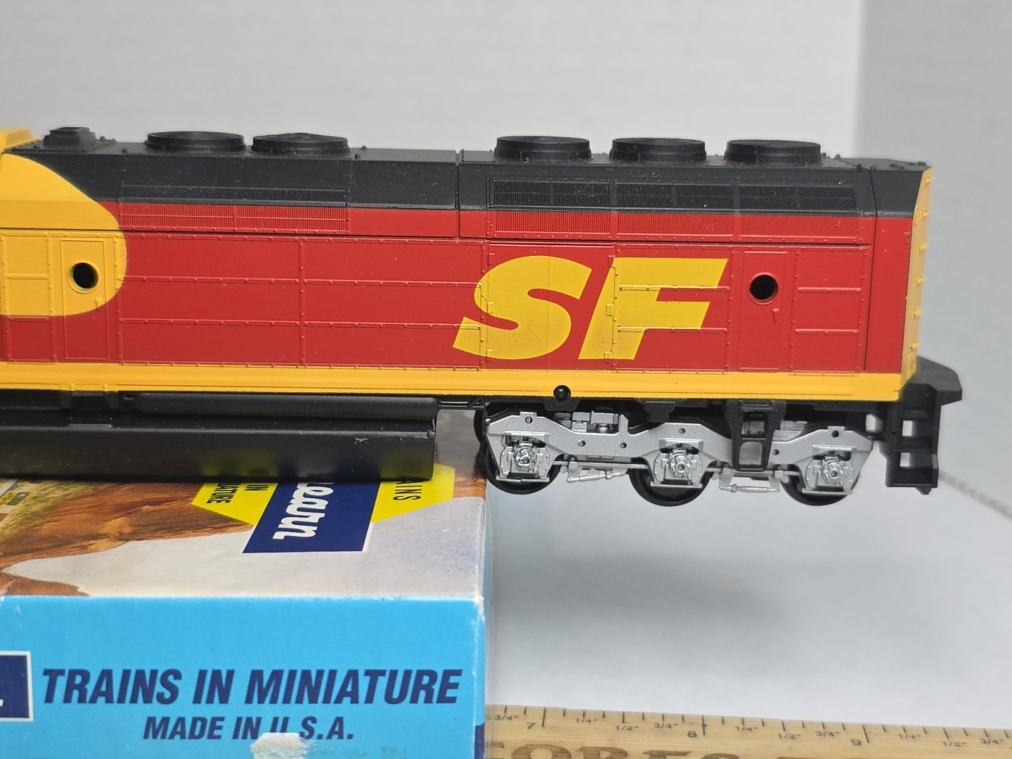 NOS Athearn 3615 HO Scale SF Santa Fe Merger F45 Dummy Diesel Locomotive