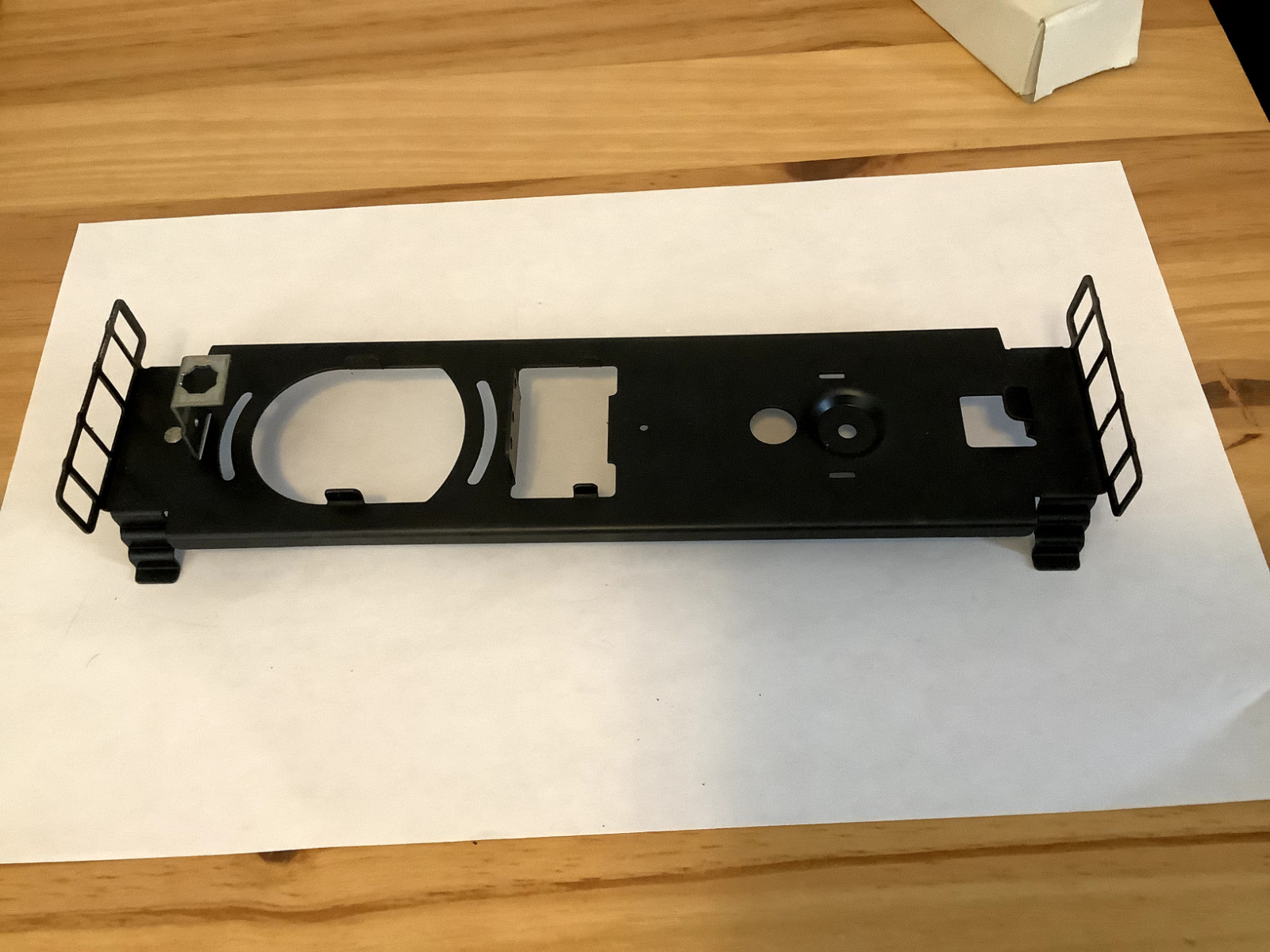 Lionel O-GAUGE; Switcher frame has 8010- 11 stamped never used