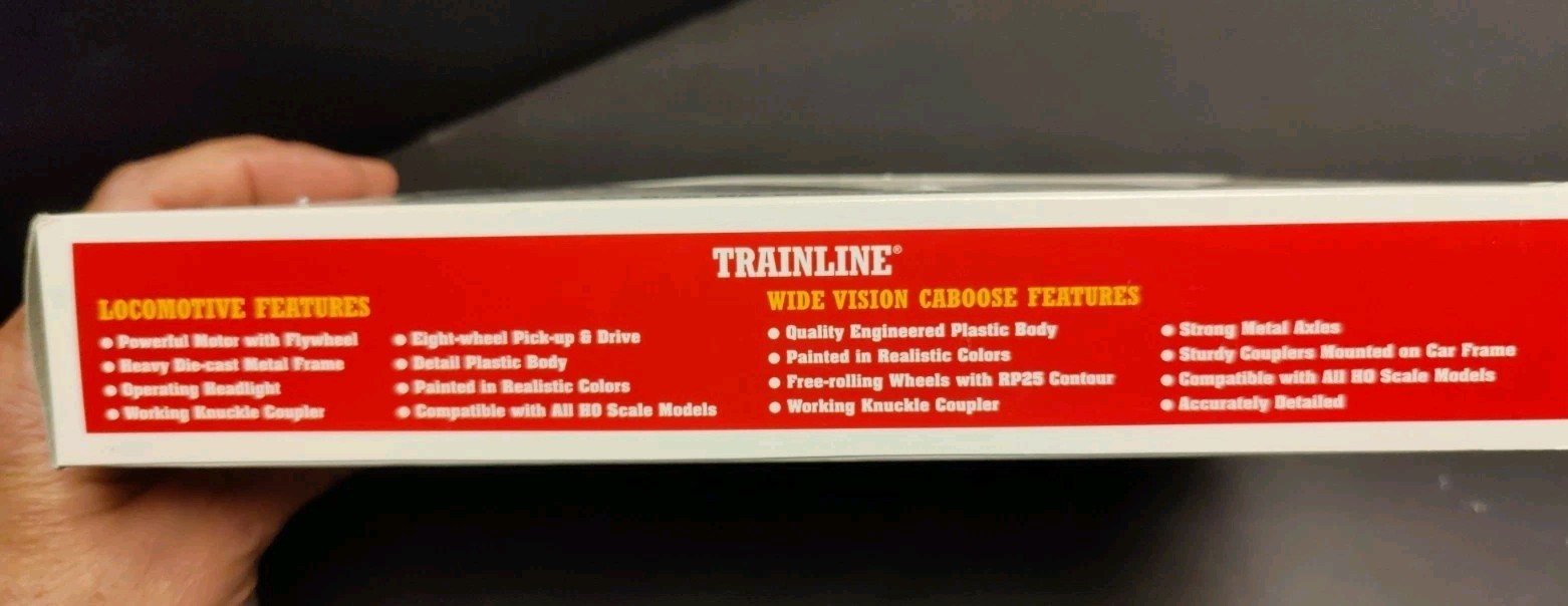 HO Walthers Trainline EMD GP9M Loco Alaska RR #1802 & caboose #1086 NEW IN BOX