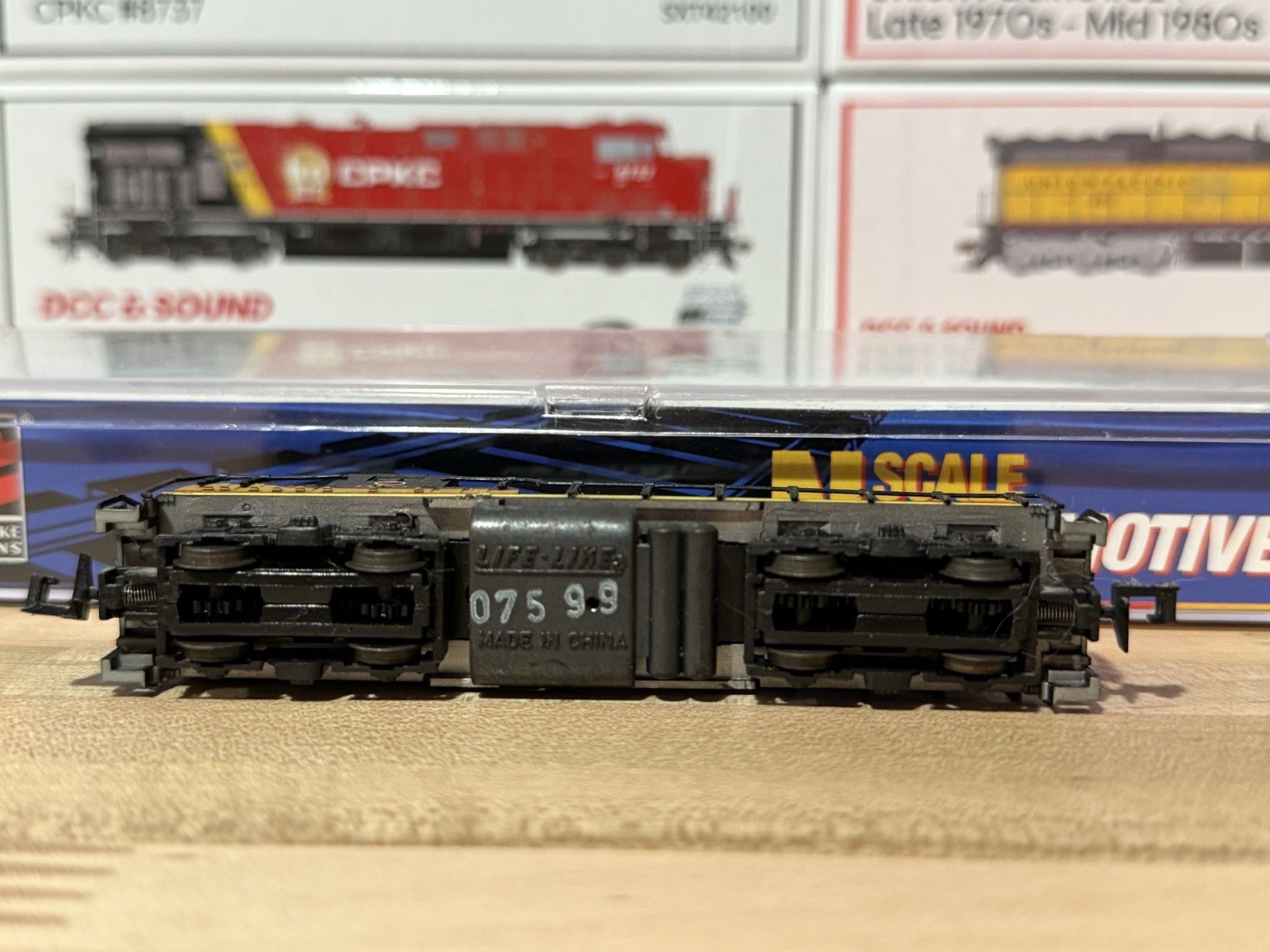 Life-Like N GP18 Diesel Northern Pacific #378 DC Analog USED