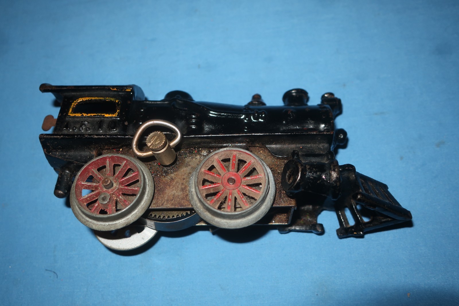 American Flyer Pre-war O Gauge #10 Clockwork/Wind-up Cast Iron Locomotive.