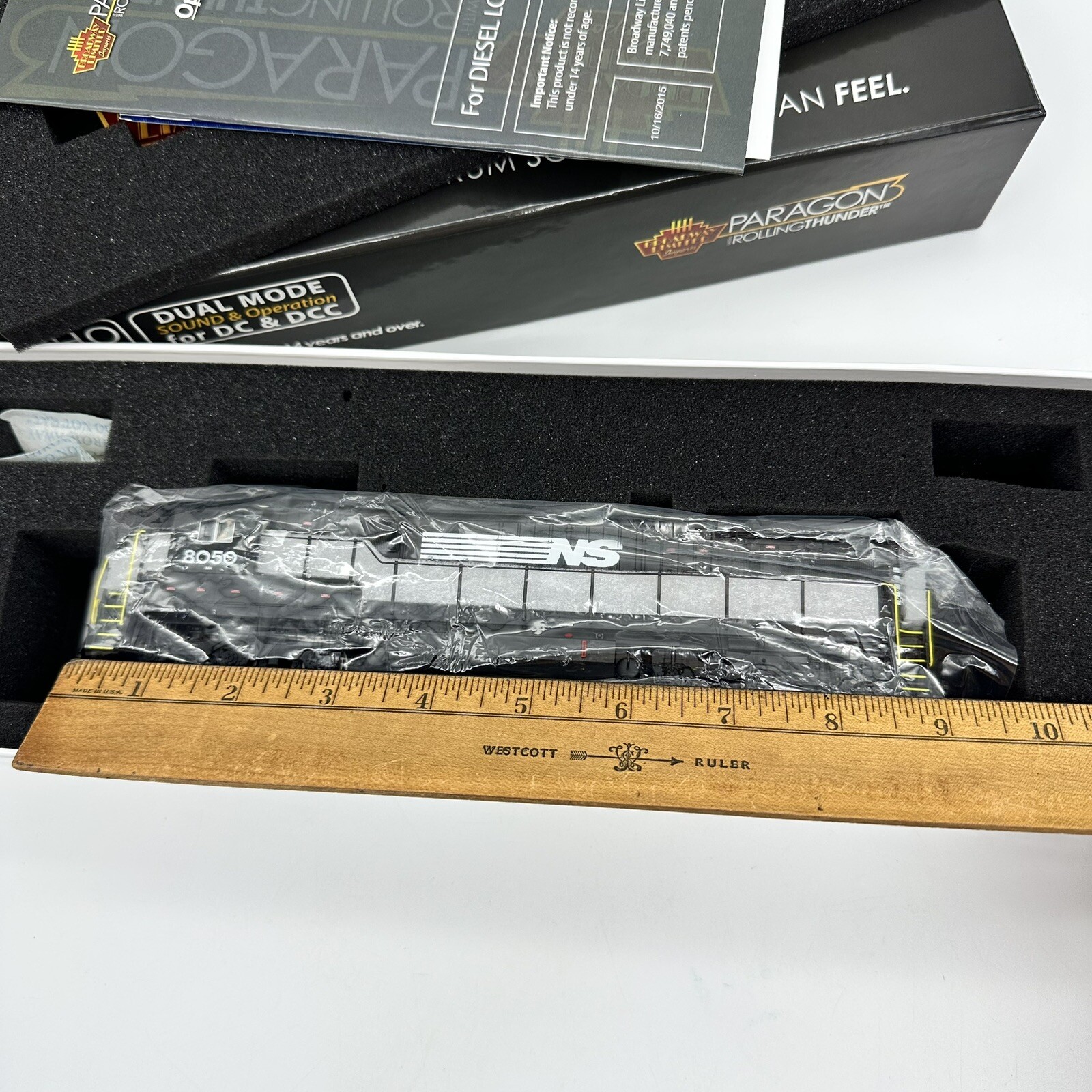 HO Broadway Ltd 4413 NORFOLK SOUTHERN 8050 GE C30-7 Paragon3 Rolling Thunder DCC