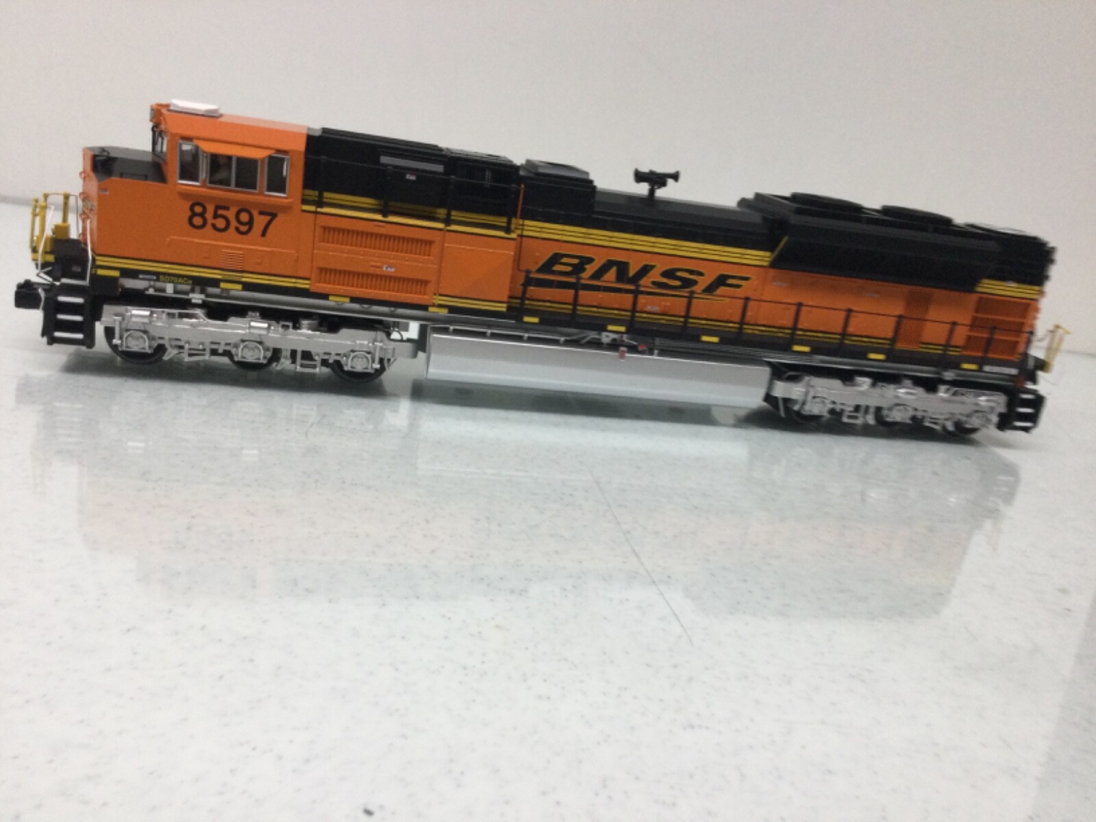 Atlas #30138151 BNSF SD 70ACe Diesel #8597 w/PS 3.0 3 Rail New