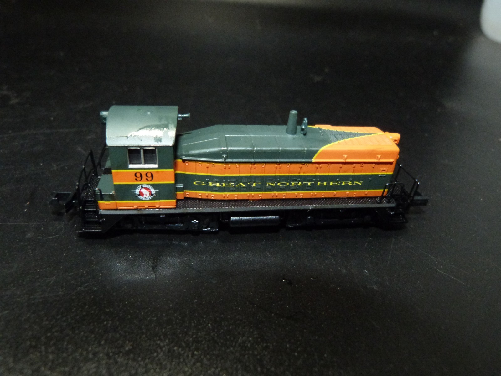 N Scale LIfe Like Great Northern SW8 Switcher #99