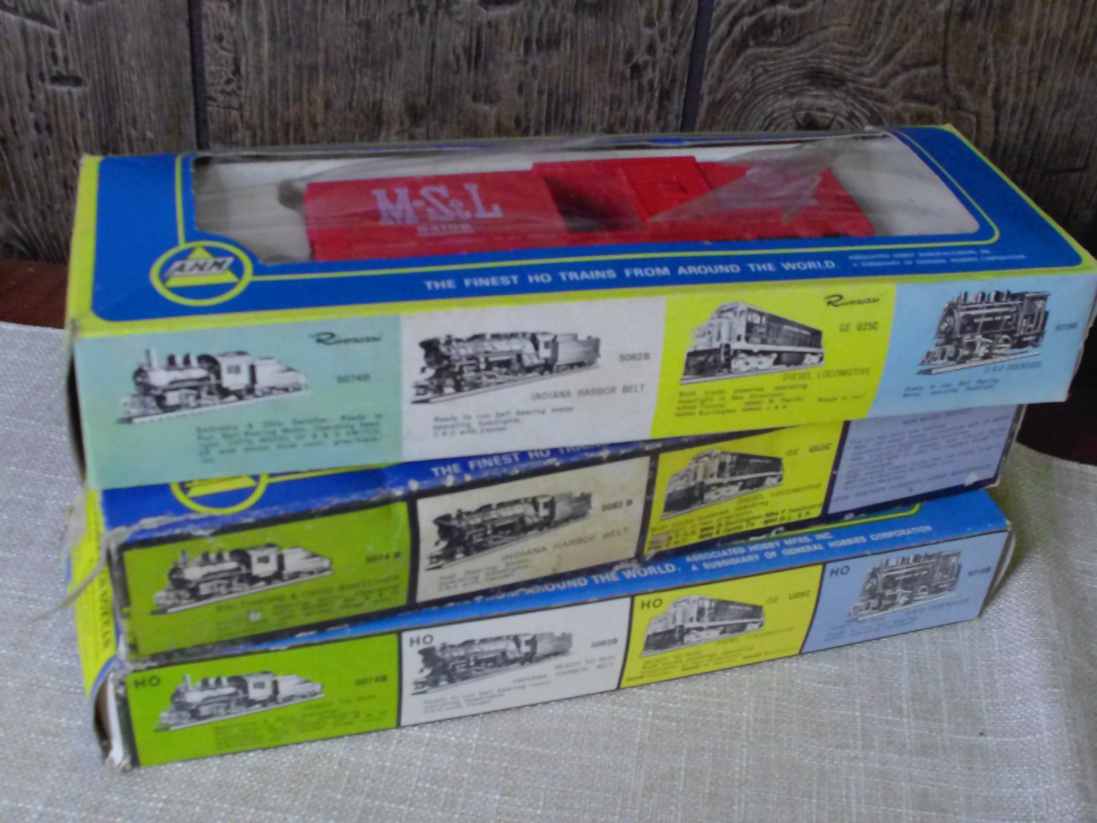 AHM ALCO Century 424 5015 F Central Of N.J. #1540 Diesel & 2 M-STL BOX CARS