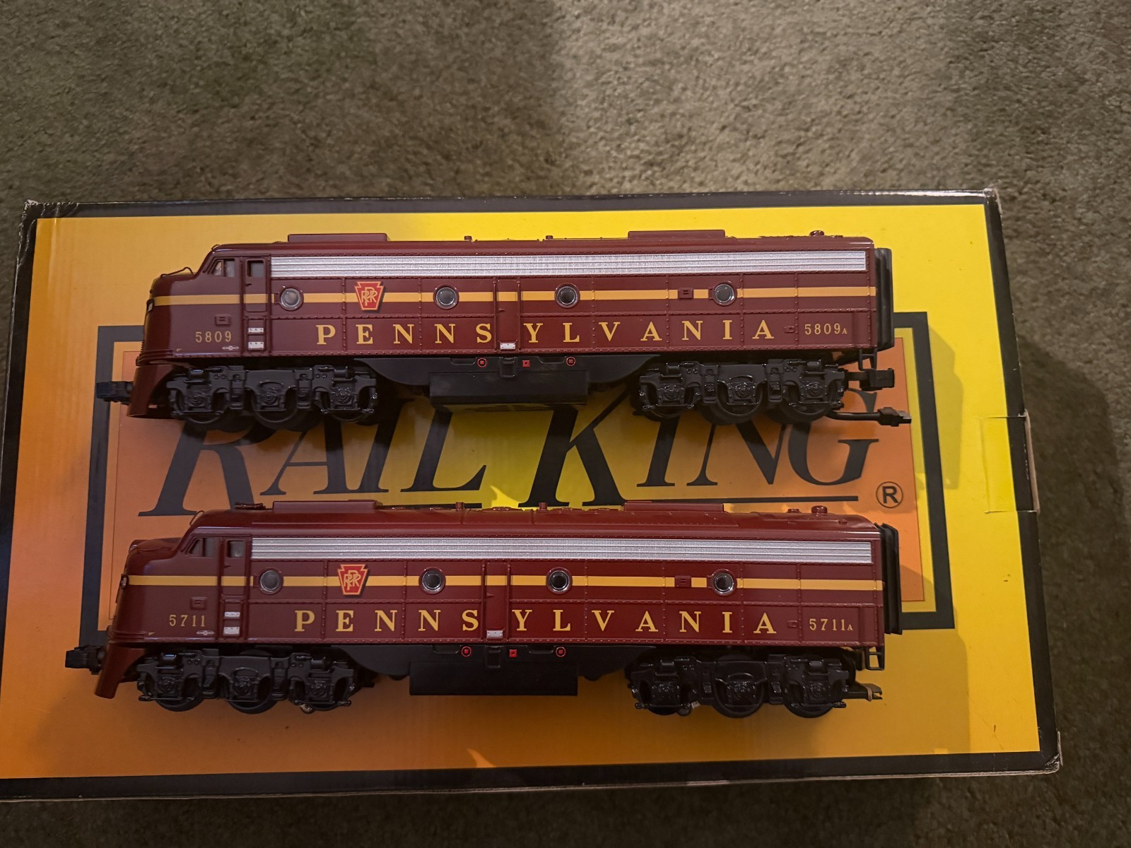 Rail King by MTH Electric Trains E-8 AA Diesel Set Pennsylvania O Gauge