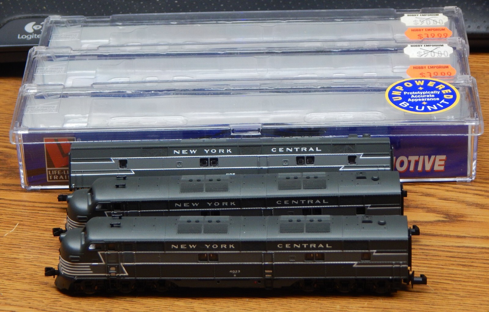LIFE LIKE 7011,7012,7013 NYC E7 A,B,A DIESEL LOCOMOTIVE USED VERY LITTLE W/BOX N