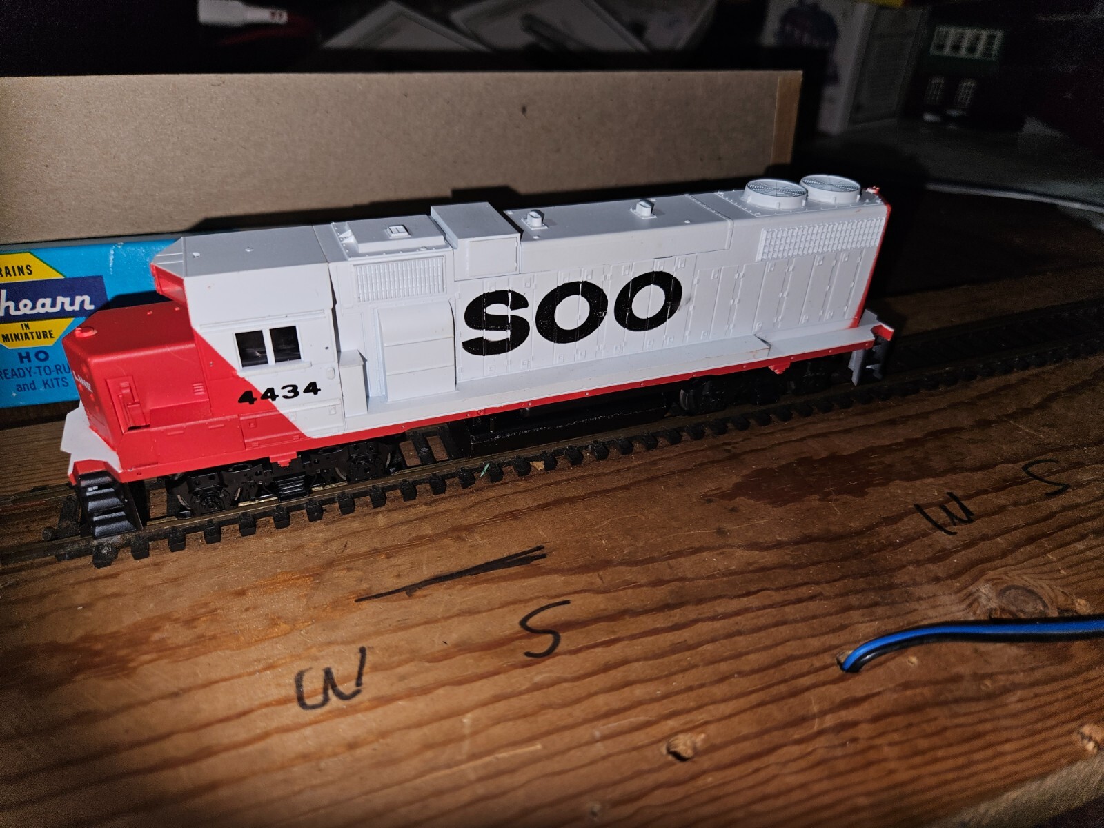 ATHEARN, GP-38 SOOLINE DIESEL ENGINE POWERED NOS