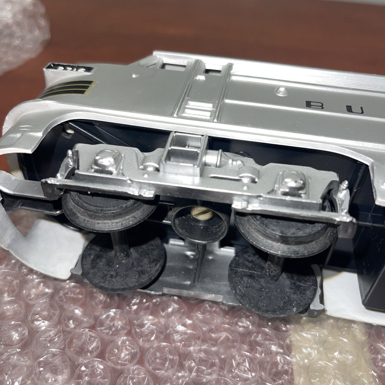 KMT Kusan Auburn Train 2716 ALCO DIESEL LOCOMOTIVE BURLINGTON SHELL No Motor