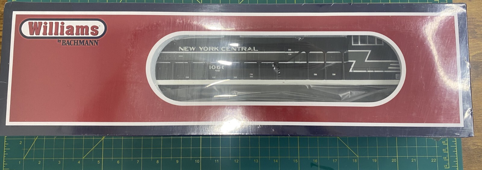Williams 21831 New York Central NS Heritage EMD SD90 Diesel Locomotive #1066