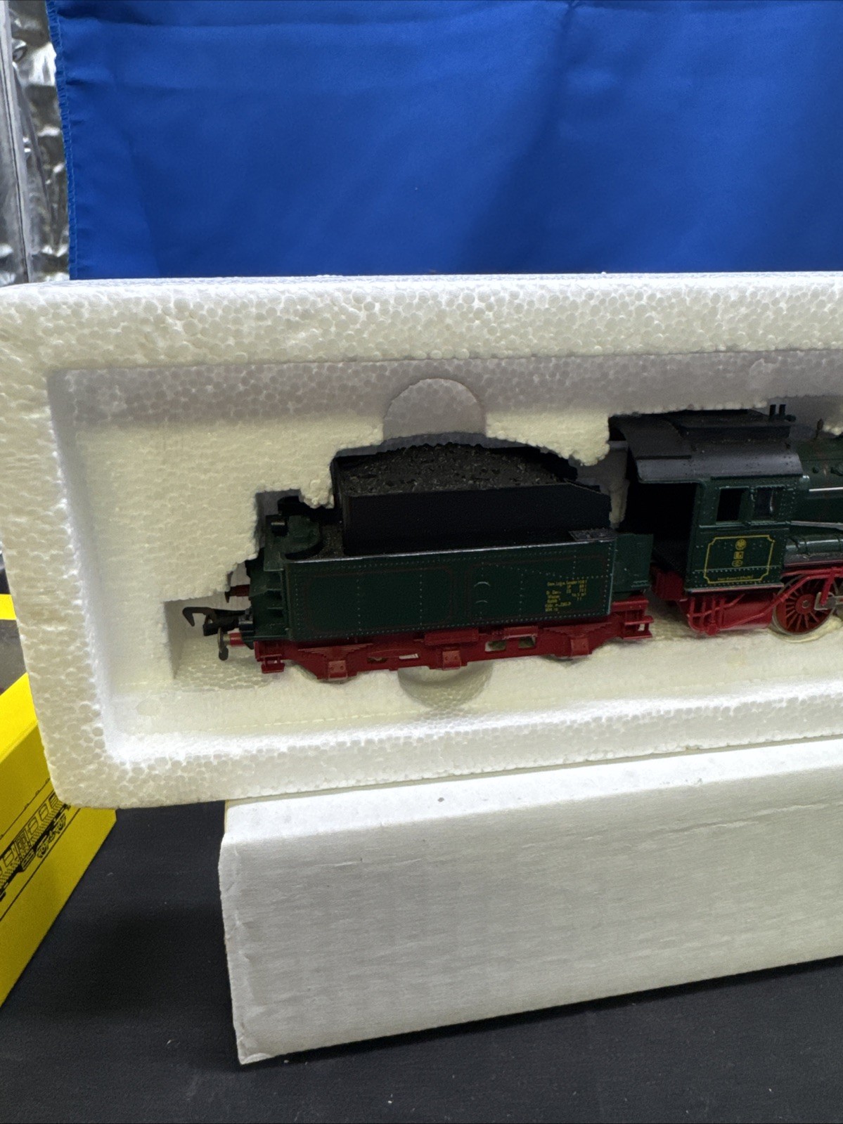 FLEISCHMANN HO 4147 KPEV G8 0-8-0 & TENDER FANTASTIC RUNNER LIGHT