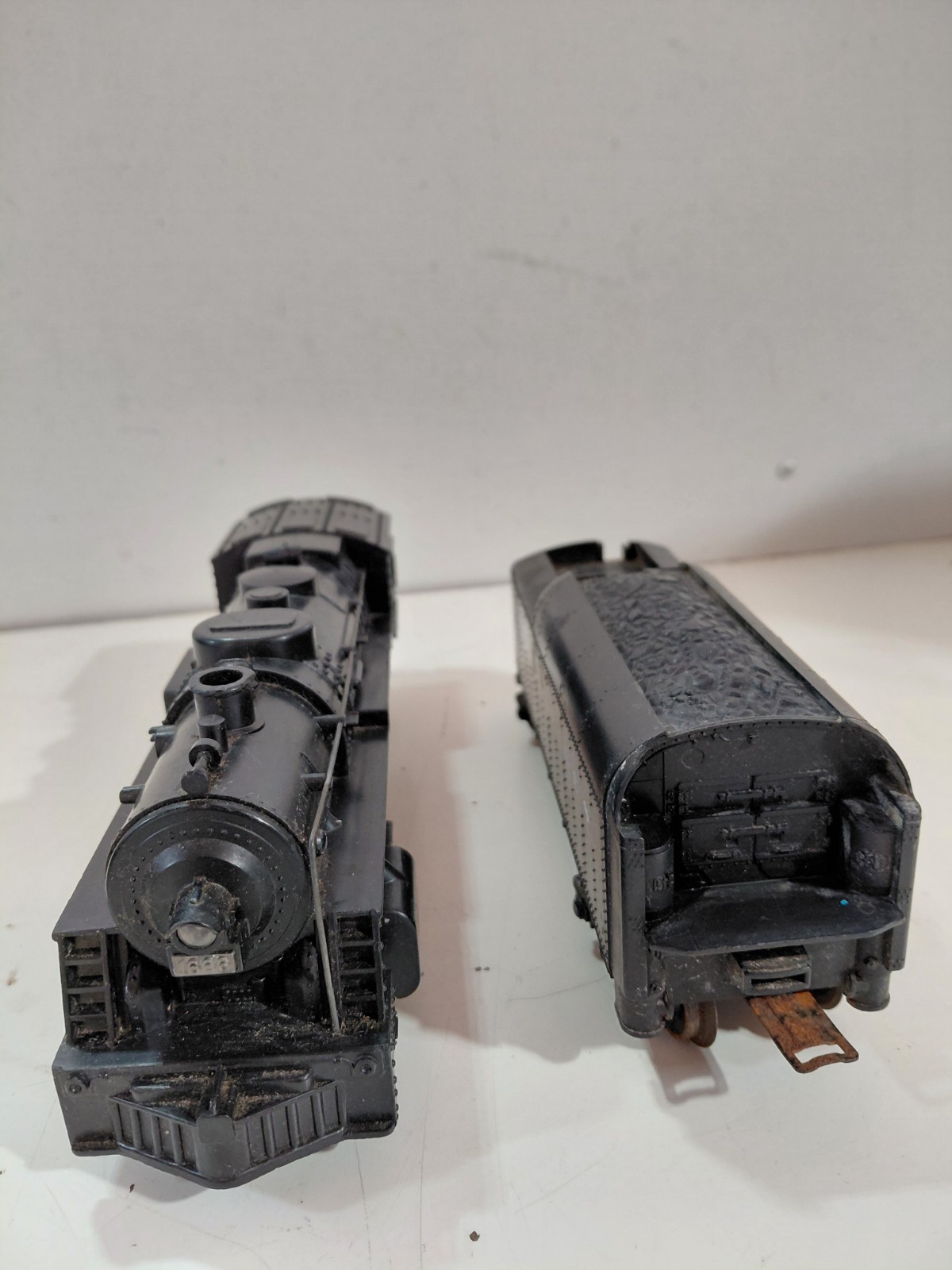 Marx 1666 O Gauge Model Railroad 2-4-2 Steam Engine w/Lionel Lines Tender (Read)